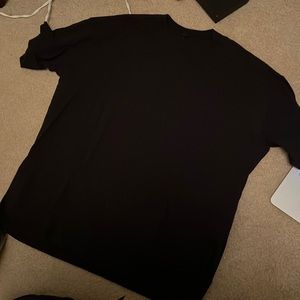 Uniqlo black T-shirt